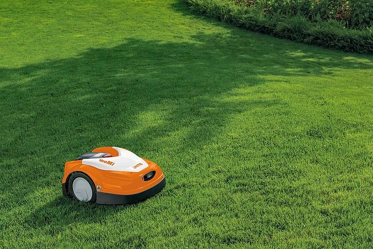 Tudj meg mindent a Stihl robotfűnyírók előnyeiről és típusairól. Ismerd meg a kertgondozás és fűnyírás jövőjét a Gyáli Kisgépnél!